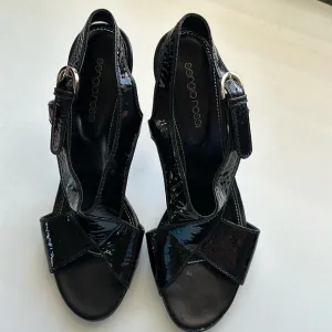 Sergio Rossi Patent Leather Shoes. Black. Size 8.