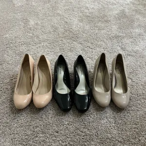 Set of Three Women’s‎ Pumps