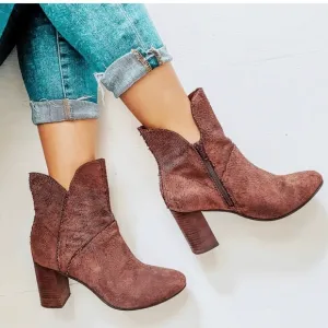 Seychelles Prop Boots Burgundy Textured Nubbed Suede Booties Anthropologie Sz 8