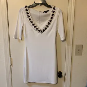 Sheri Bodell Size Small White Dress with Black Gemstones Neckline Trim