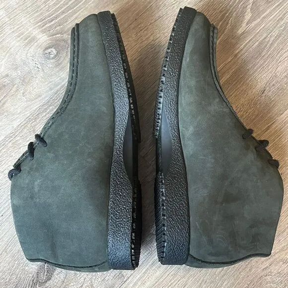 Shoes for Crews Wallabees Green Suede Work Slip Resistant Mens 7 Womens 8.5 UK 6
