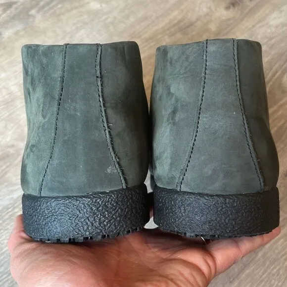 Shoes for Crews Wallabees Green Suede Work Slip Resistant Mens 7 Womens 8.5 UK 6