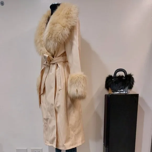 💥SHOWSTOPPER💥Glossy Patent Leather Coat with Oversized Collar and Cuffs in Tan