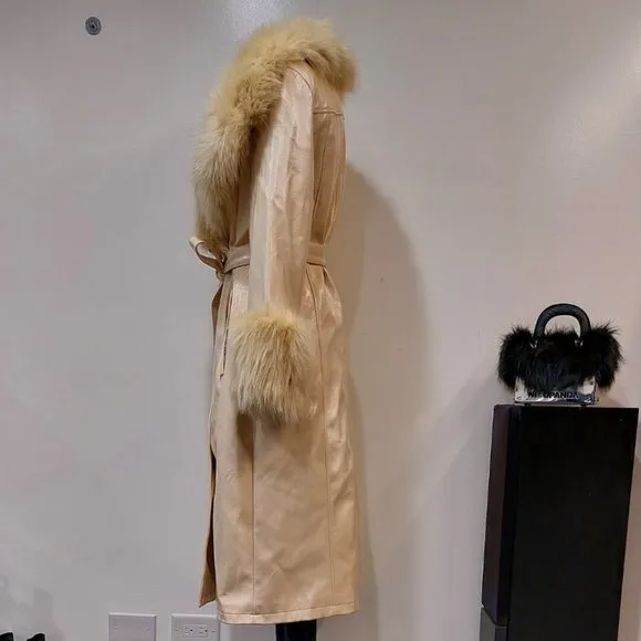 💥SHOWSTOPPER💥Glossy Patent Leather Coat with Oversized Collar and Cuffs in Tan