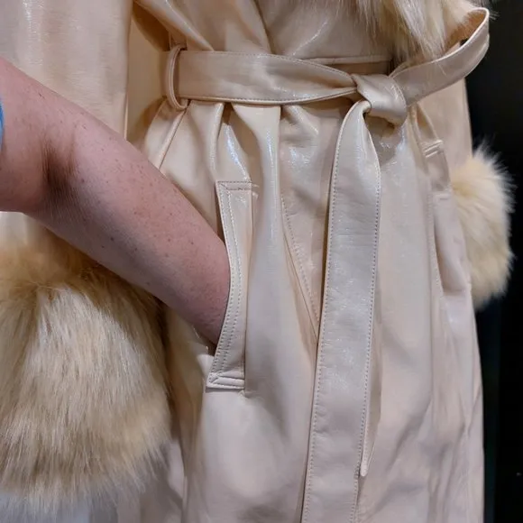 💥SHOWSTOPPER💥Glossy Patent Leather Coat with Oversized Collar and Cuffs in Tan