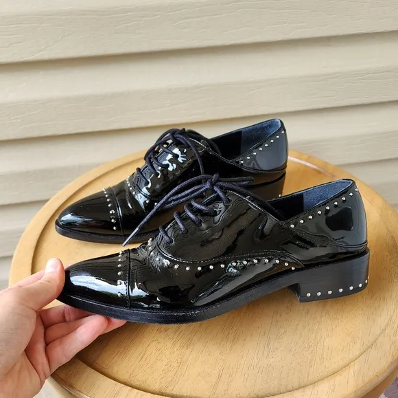 Sigerson Morrison Elinor patent leather studded oxford shoes size 7