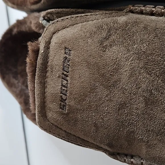 Skecher Relaxed Fit Memory Form Expected Slippers SZ 9 Brown  NIB