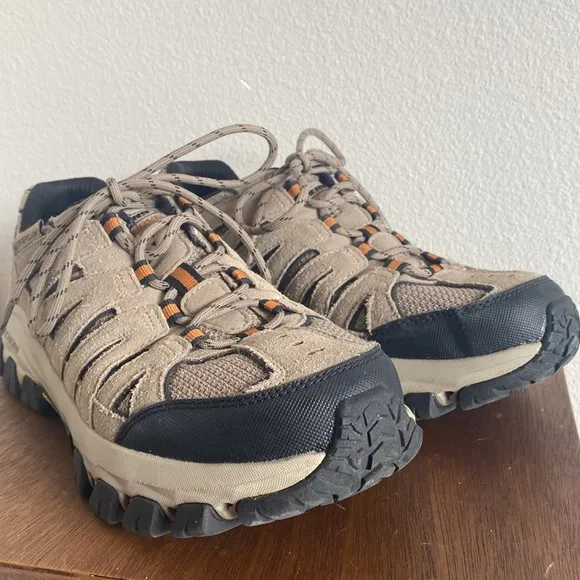 Skechers EUC Waterproof Relaxed Fit Memory Foam Hiking Shoes, Men’s 10, 204518