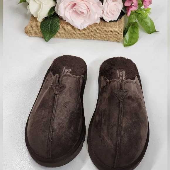 Skechers Men's Brown Memory Foam Slippers