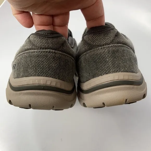 Skechers relaxed fit Creston slip on shoes charcoal gray size 9
