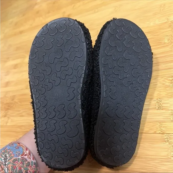 Skims Teddy Slippers in Onyx NEW