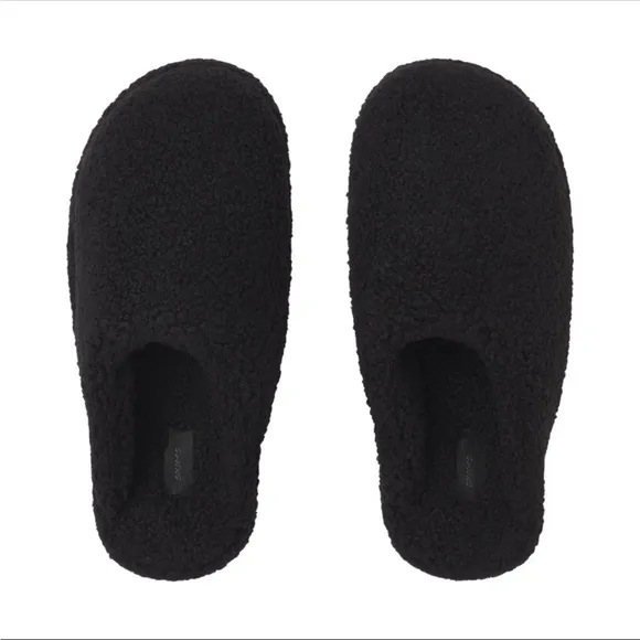 Skims Teddy Slippers in Onyx NEW