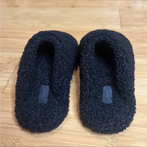 Skims Teddy Slippers in Onyx NEW