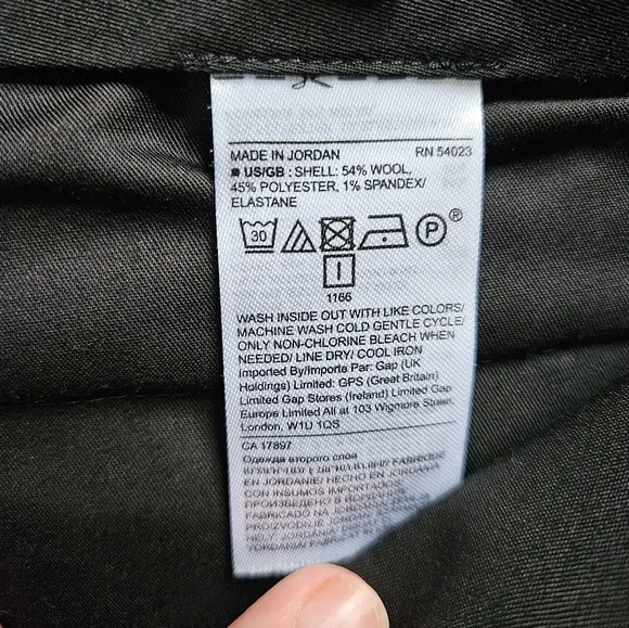 Slim Tapered Fit Wool Blend Dress Pants in Black Ink Size 31.