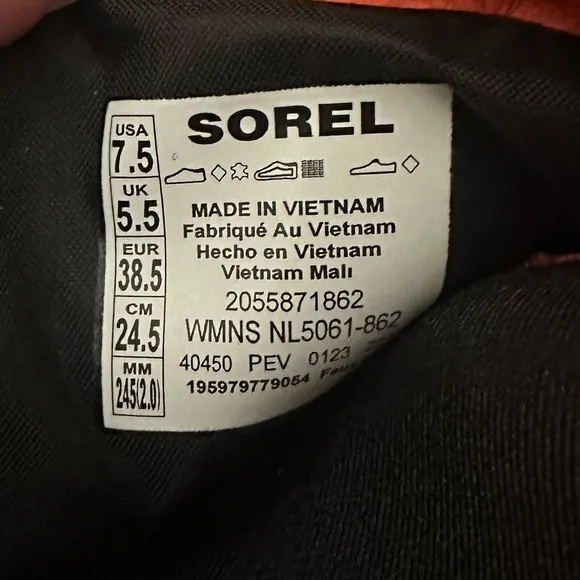 🦋Sorel 7.5 Women's Caribou Royal Waterproof Boots