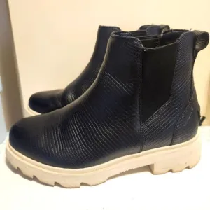SOREL &quot;Lennox&quot; Black Waterproof Leather  Lug Sole Pull-on Boots sz.6.5 Ret.$170