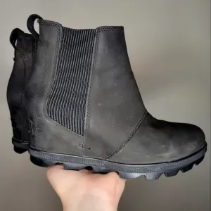 Sorel Black Joan of Arctic II Chelsea Wedge Bootie 6.5 waterproof leathe…