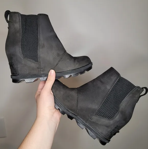 Sorel Black Joan of Arctic II Chelsea Wedge Bootie 6.5 waterproof leathe…