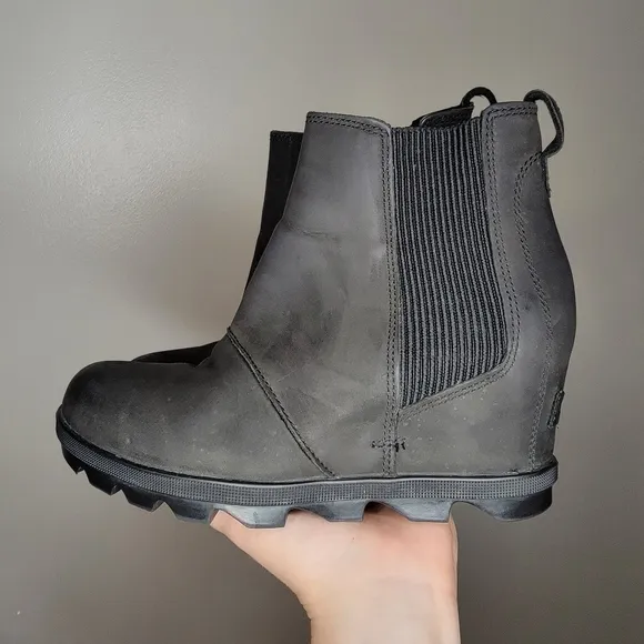 Sorel Black Joan of Arctic II Chelsea Wedge Bootie 6.5 waterproof leathe…