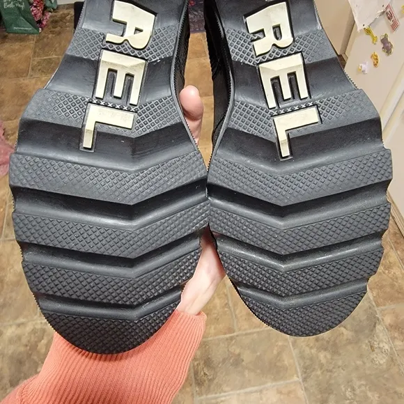Sorel Black Joan of Arctic II Chelsea Wedge Bootie 6.5 waterproof leathe…
