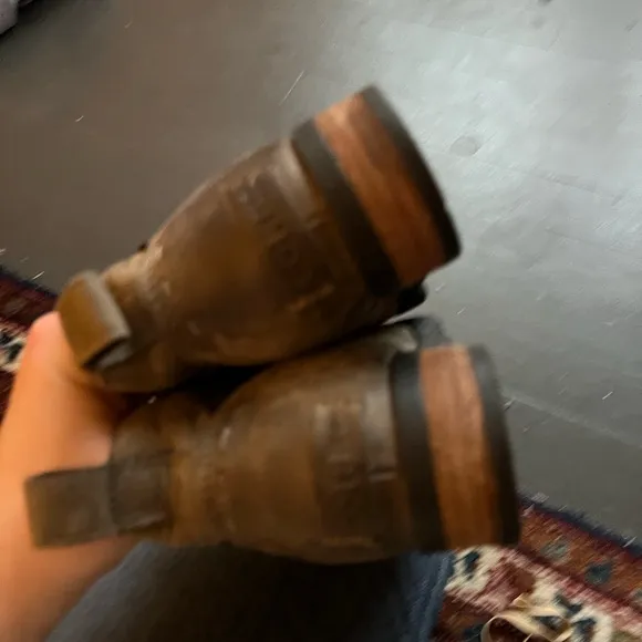 Sorel Emilie Chelsea Waterproof Ankle Boots for Ladies, size 6.5