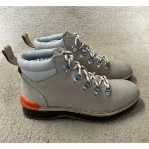 Sorel HI-LINE Beige Suede Leather Waterproof Lace Up Hiker Boots Womens Size 8.5