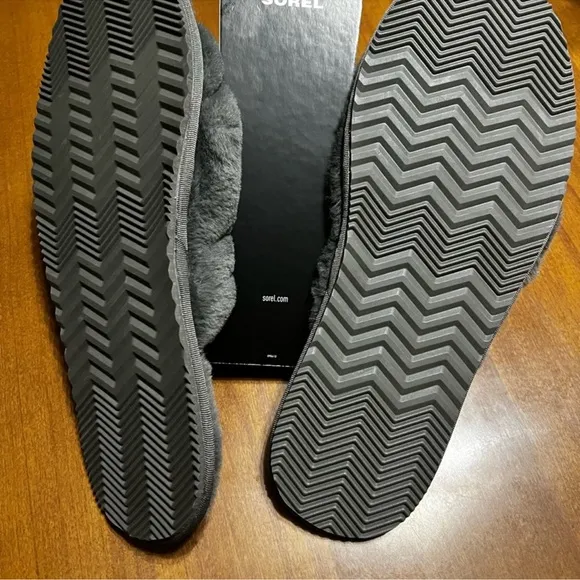 Sorel house slippers - can be worn indoor or outdoorSize 8