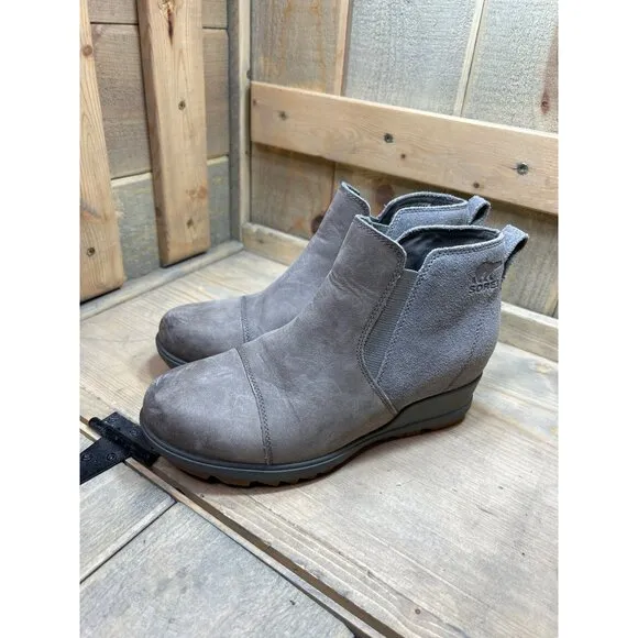 Sorel Joan Of Arctic Boots Womens US7 Gray Distressed Chelsea Suede Waterproof