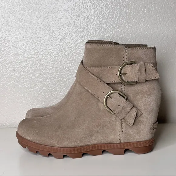 Sorel Joan Of Arctic‎ Wedge II Buckle Bootie Beige Size 8