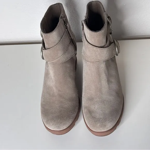 Sorel Joan Of Arctic‎ Wedge II Buckle Bootie Beige Size 8