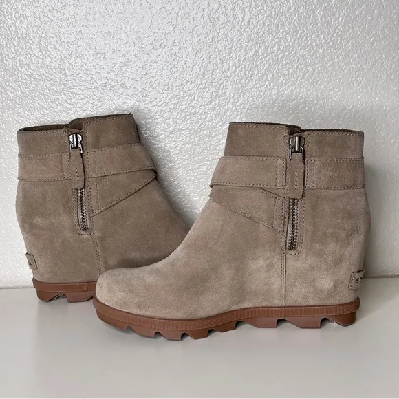 Sorel Joan Of Arctic‎ Wedge II Buckle Bootie Beige Size 8