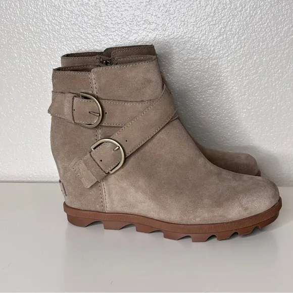 Sorel Joan Of Arctic‎ Wedge II Buckle Bootie Beige Size 8