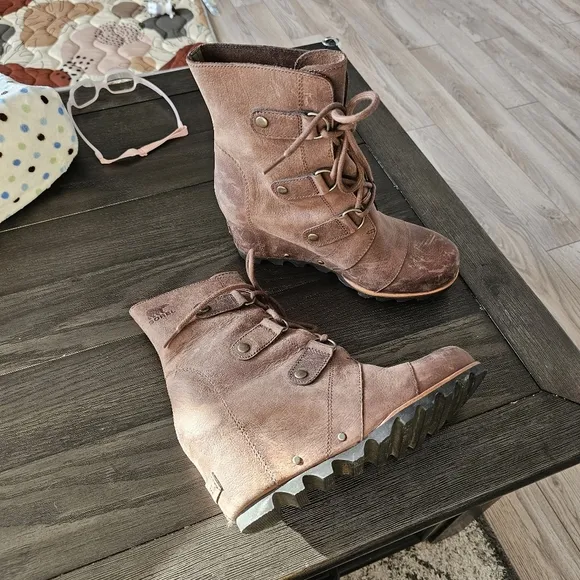 Sorel Joan of Arctic Wedge Mid Boots