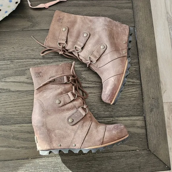 Sorel Joan of Arctic Wedge Mid Boots