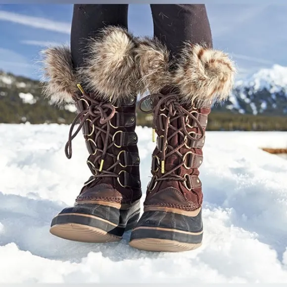 SOREL Joan of the Arctic Boots size 8
