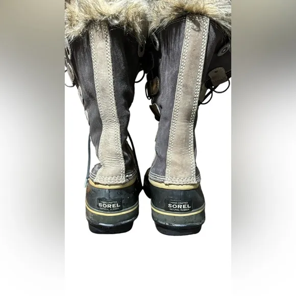 SOREL Joan of the Arctic Boots size 8