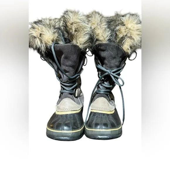 SOREL Joan of the Arctic Boots size 8