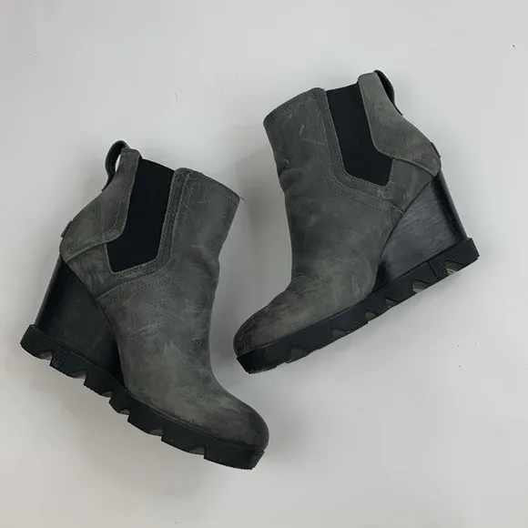SOREL Joan Uptown Chelsea Leather Waterproof Wedge Boots Size 8.5 Gray Black