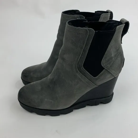 SOREL Joan Uptown Chelsea Leather Waterproof Wedge Boots Size 8.5 Gray Black
