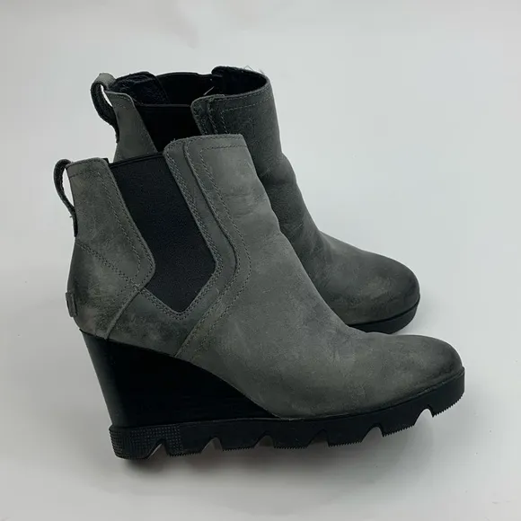 SOREL Joan Uptown Chelsea Leather Waterproof Wedge Boots Size 8.5 Gray Black