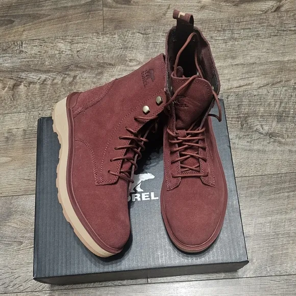 Sorel lace Waterproof boots women's 7