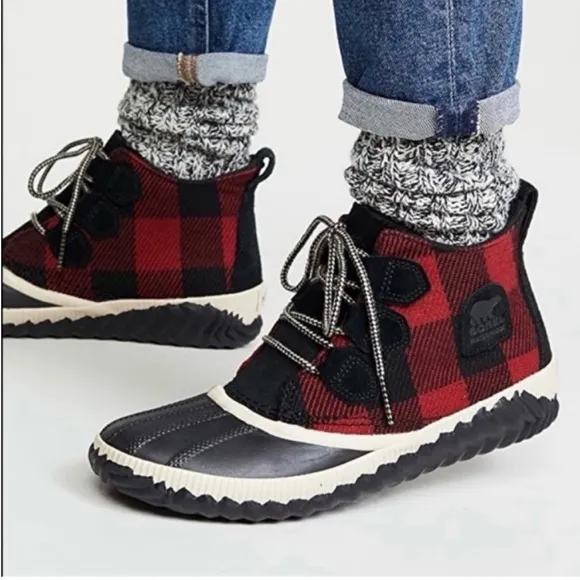 Sorel Out N About duck boots in buffalo red and black plaid size 9.5