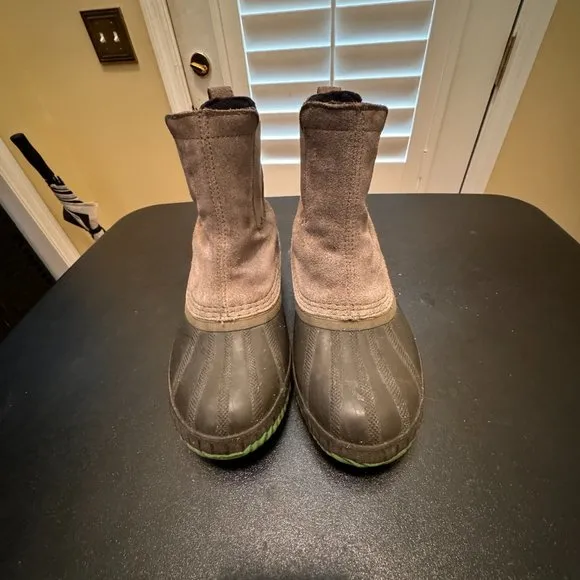 Sorel size 2 waterproof ankle boot NY2674-053