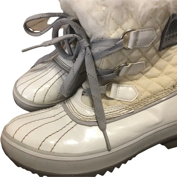 Sorel Torino White Gray Fur quilted Winter Boots size 6 waterproof