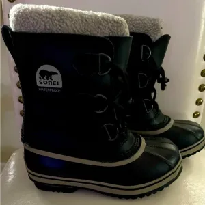 Sorel Winter Boots- Boy’s Size 2- Black
