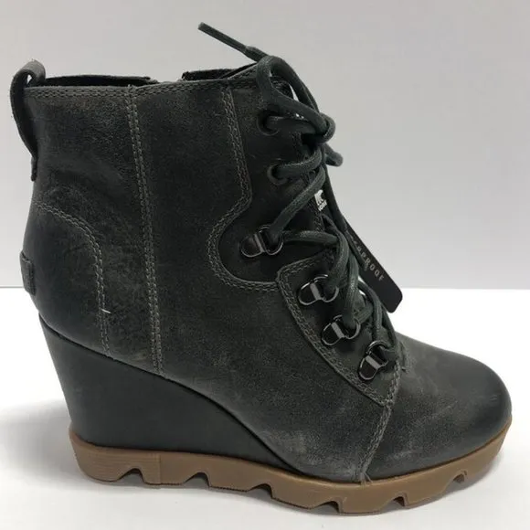Sorel Women’ Joan Uptown Wedge Waterproof Chelsea Boots, Size 7M