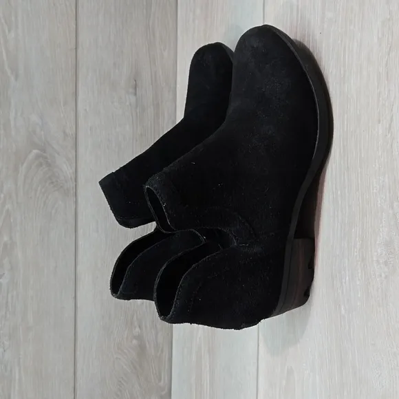 Sorel Women Lolla Leather Cut Out Side Chunky Heels Boots shoes sz 7.5