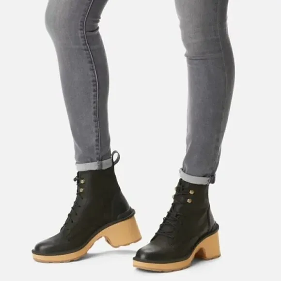Sorel Womens 7.5 Black Leather Boots Waterproof Lace Up NEW IN BOX
