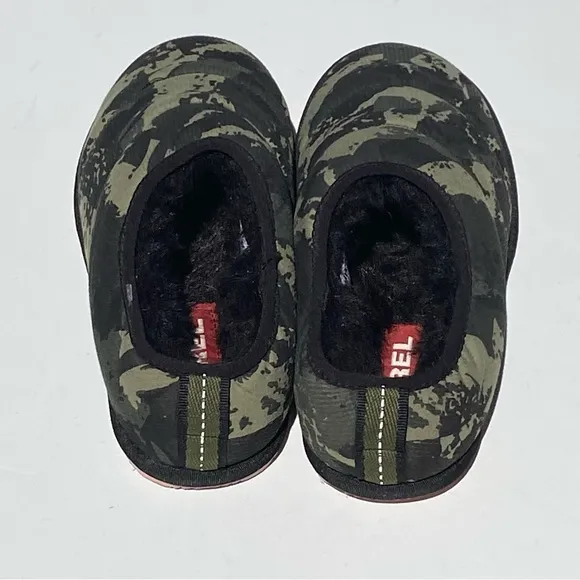 SOREL Women’s Bodega Run Slippers Green Camo Lined Indoor Outdoor Sole size 7