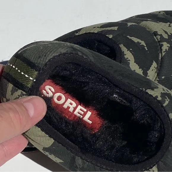 SOREL Women’s Bodega Run Slippers Green Camo Lined Indoor Outdoor Sole size 7